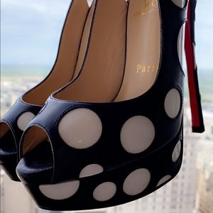 ❤️👀 CHRISTIAN LOUBOUTIN POLKADOT SLINGBACK HEELS!
